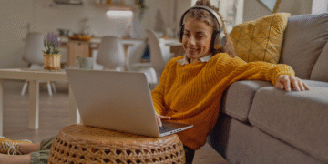 Why Some Emotional Connections Never Turn Romantic? 5 Why Some Emotional Connections Never Turn Romantic my