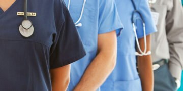 Why Qualified First Aid Trainers Make a Difference in Real Emergencies 4 Why Qualified First Aid Trainers Make a Difference in Real Emergencies