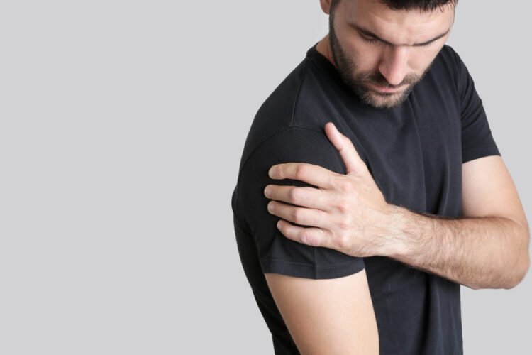 How Early Intervention Can Prevent Severe Shoulder Stiffness