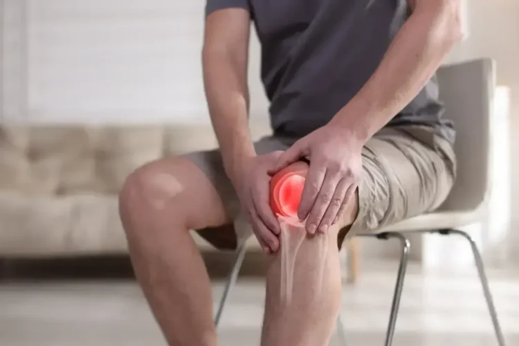 How Modern Treatment Approaches Are Improving Chronic Knee Discomfort